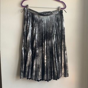 Gorgeous Pleated skirt